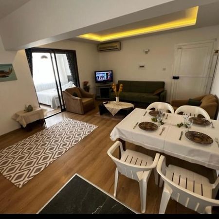 Girne Center 3 Rooms 150 M To Beach Buitenkant foto